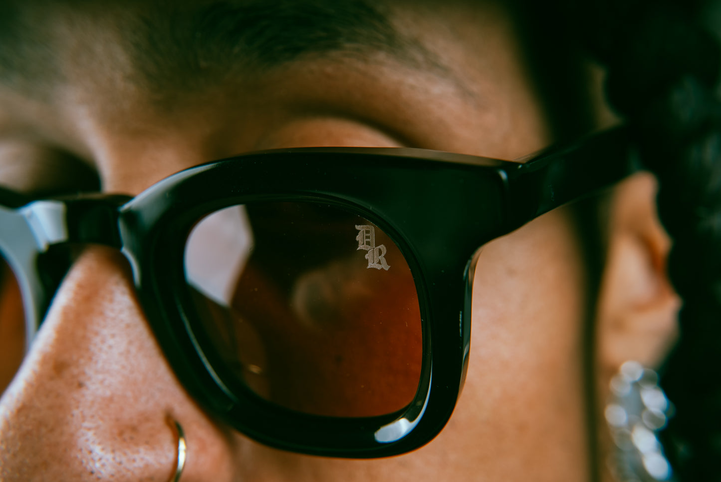 Daily Sunnies No.2 - Gloss Black/Black Tea Lens